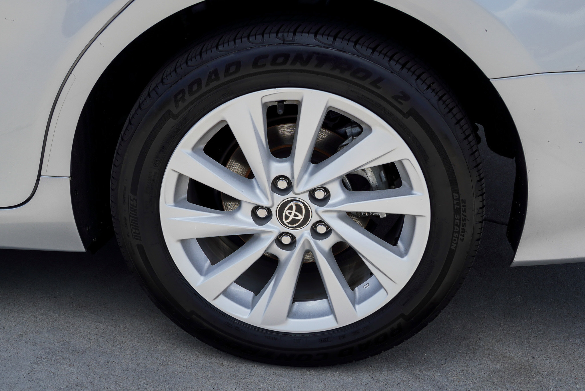 Certified 2022 Toyota Camry LE AWD/4WD image 13