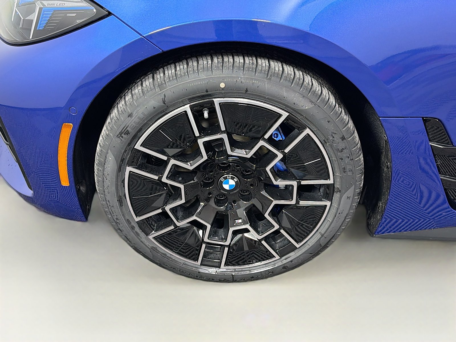 New 2026 BMW 430i xDrive w/ M Sport Package AWD/4WD image 33