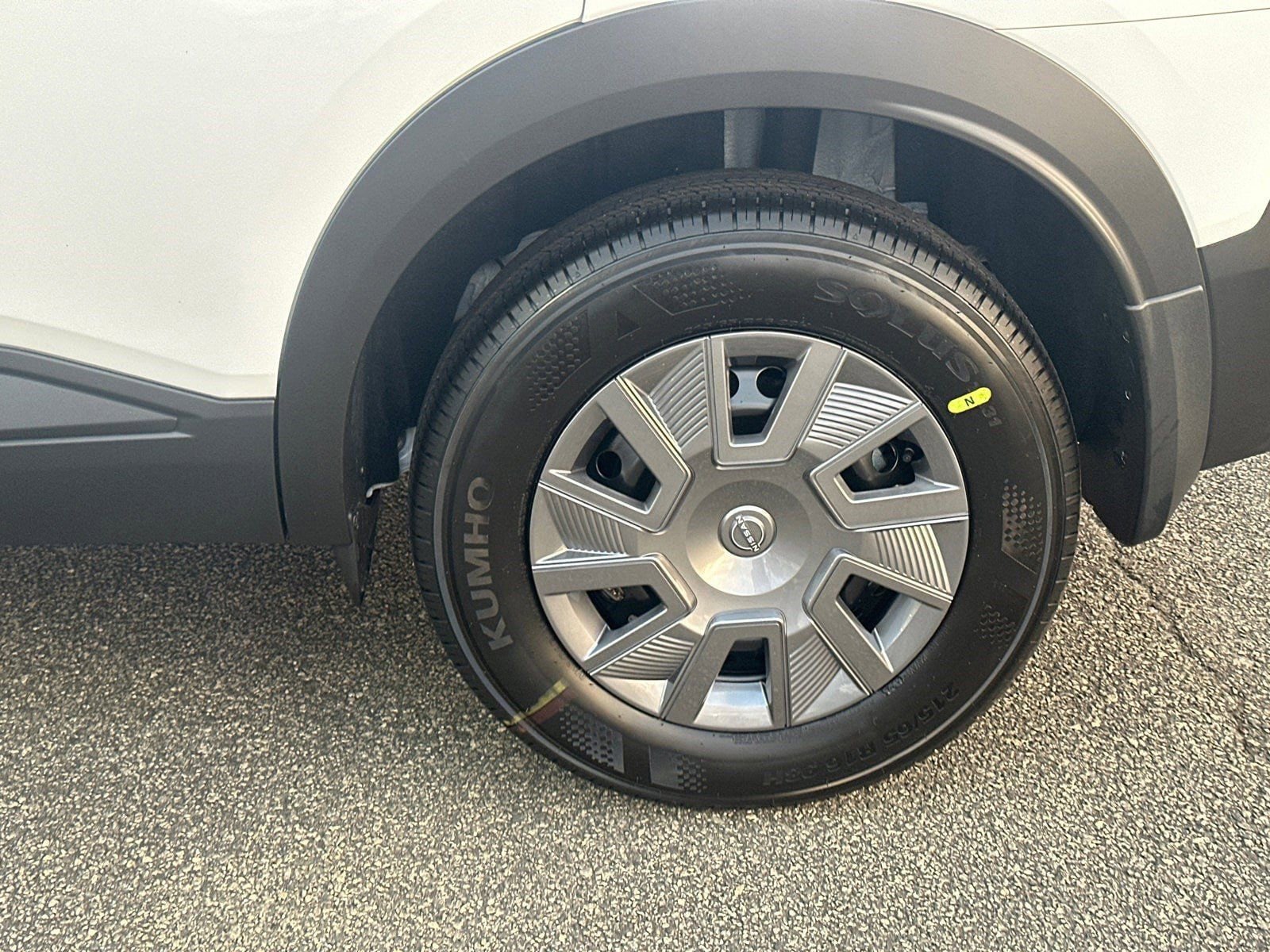 New 2026 Nissan Kicks S image 19