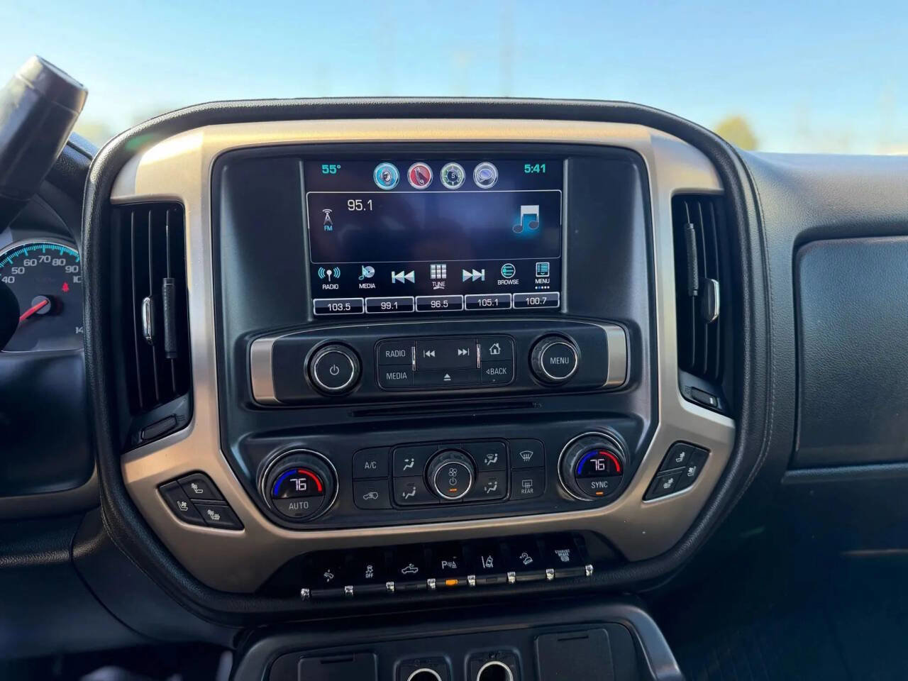 Used 2019 GMC Sierra 2500 Denali w/ Duramax Plus Package AWD/4WD image 13