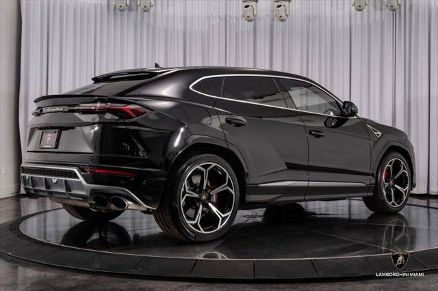 Used 2021 Lamborghini Urus AWD/4WD image 14