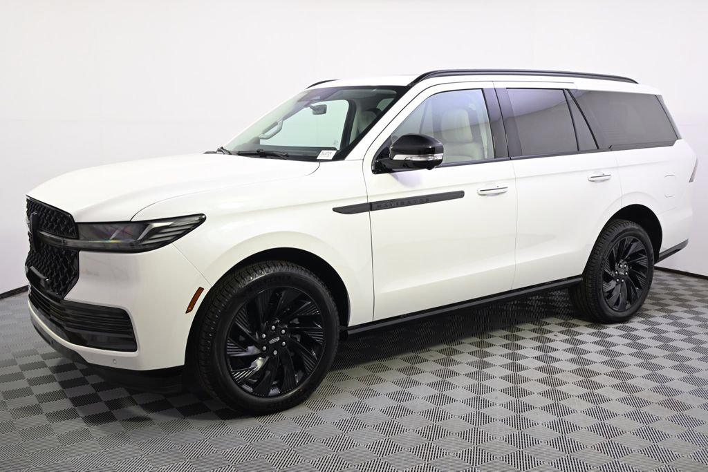 New 2026 Lincoln Navigator Reserve w/ Jet Appearance Package AWD/4WD image 2