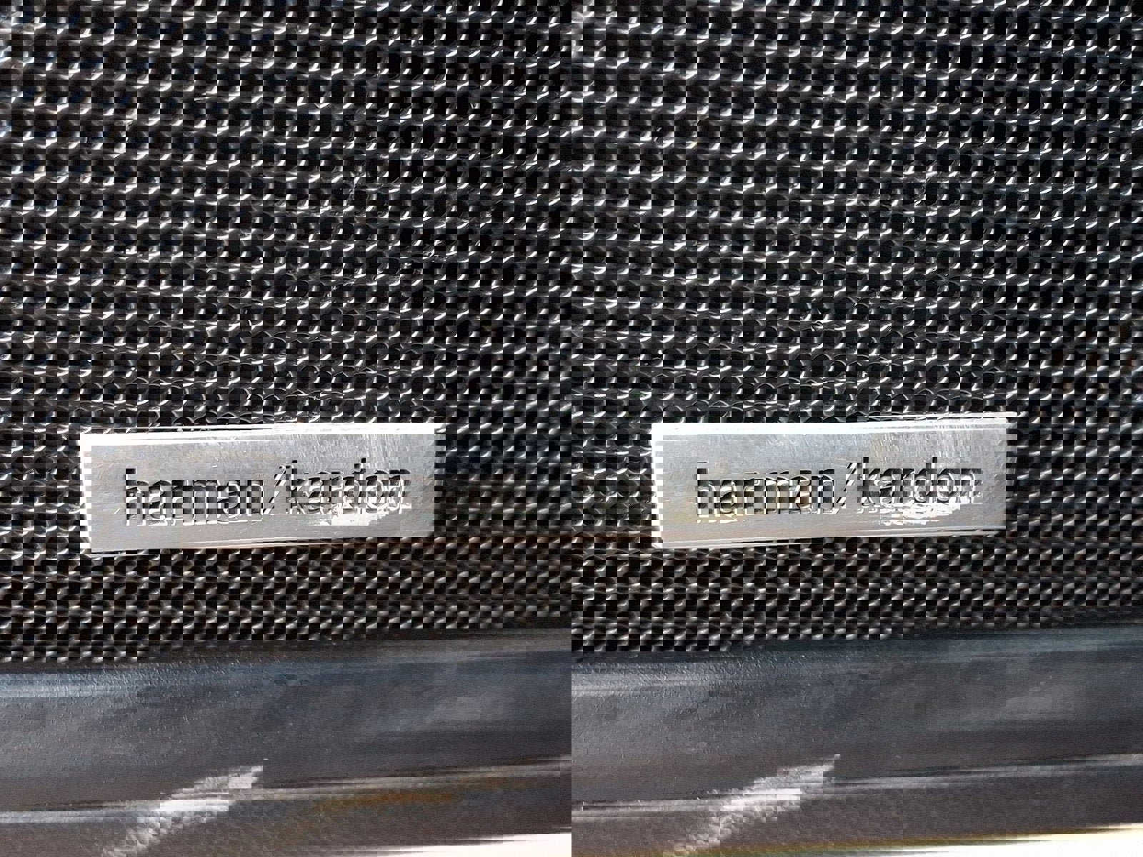 Used 2020 Subaru Outback Touring XT image 28