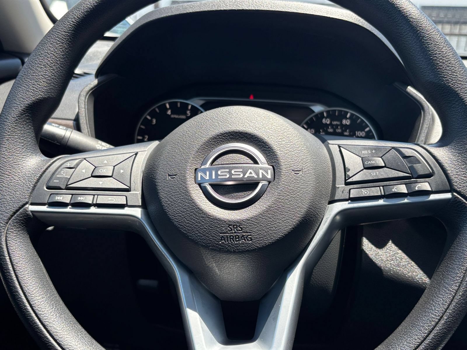 Used 2025 Nissan Altima 2.5 SV FWD image 29