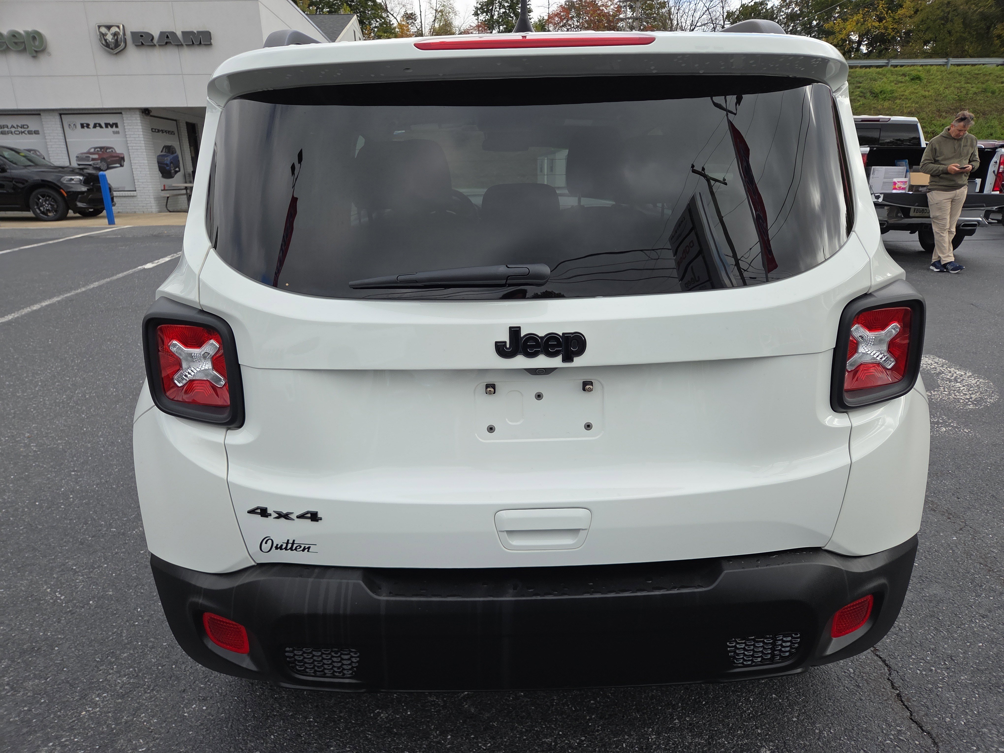 Certified 2023 Jeep Renegade Latitude AWD/4WD image 4