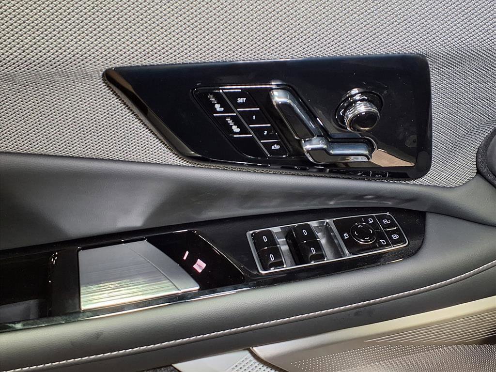 New 2026 Cadillac Optiq Sport 1 image 15