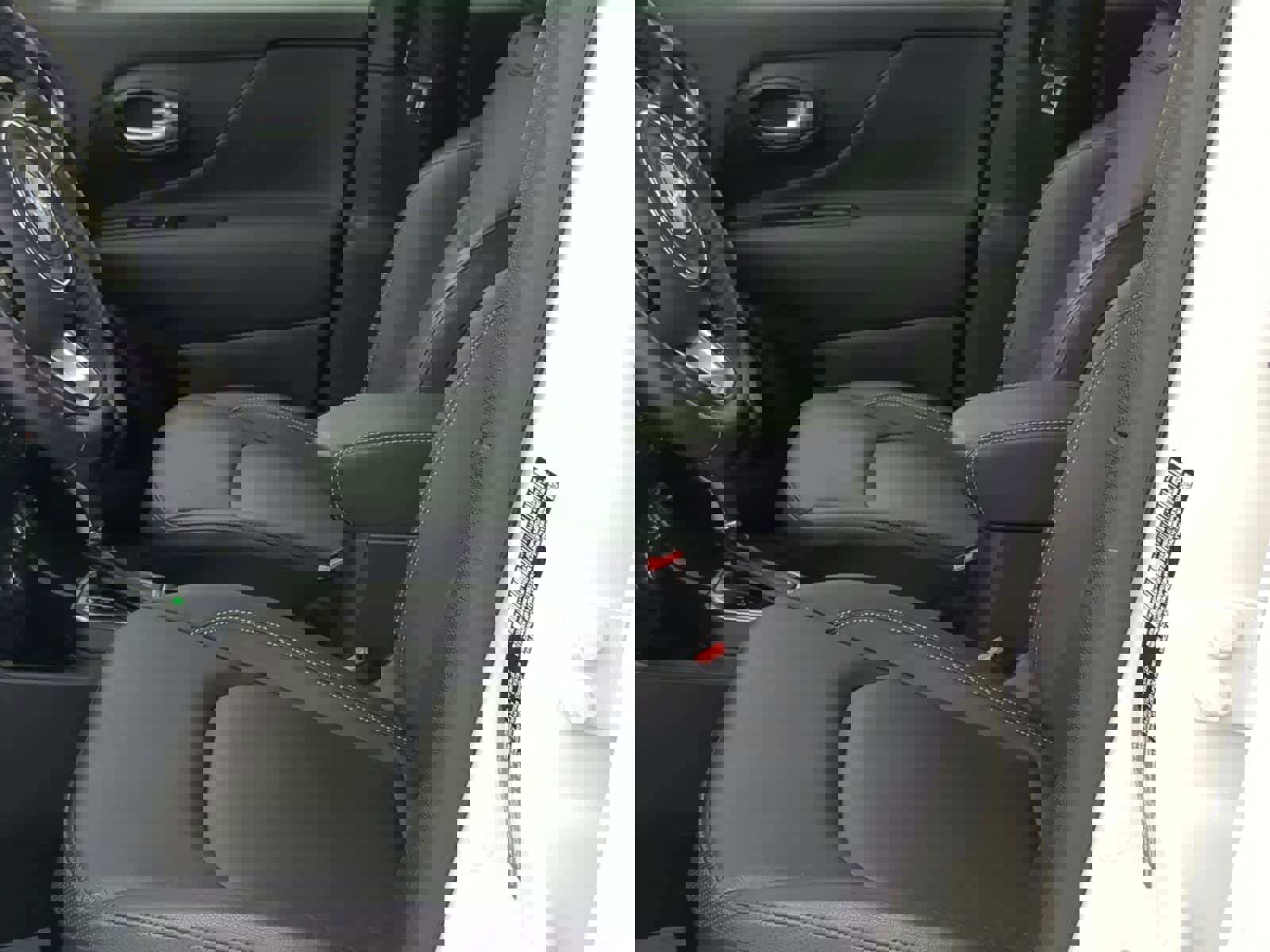 Used 2023 Jeep Renegade Limited image 23