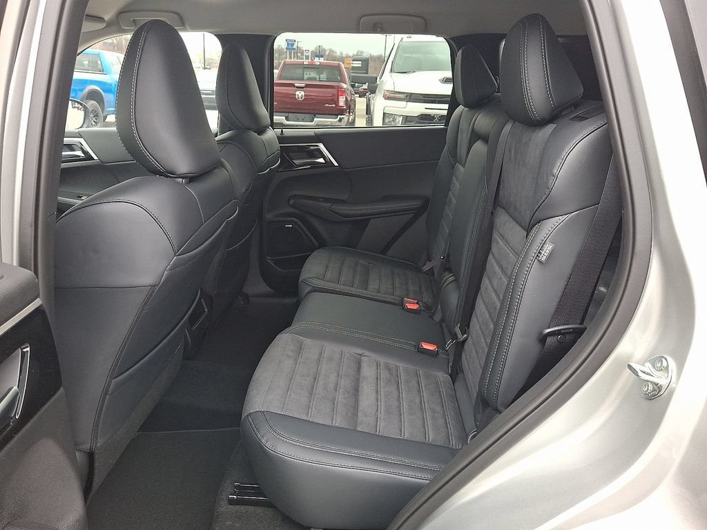 New 2026 Mitsubishi Outlander SE AWD/4WD image 5