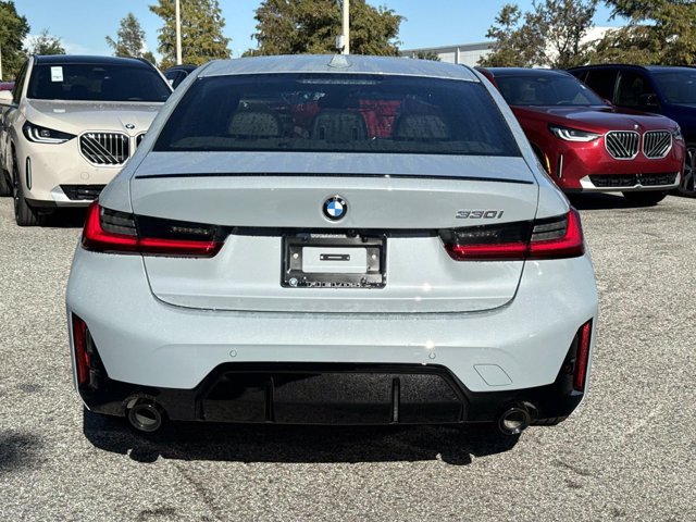 New 2026 BMW 330i Sedan w/ M Sport Package RWD image 4