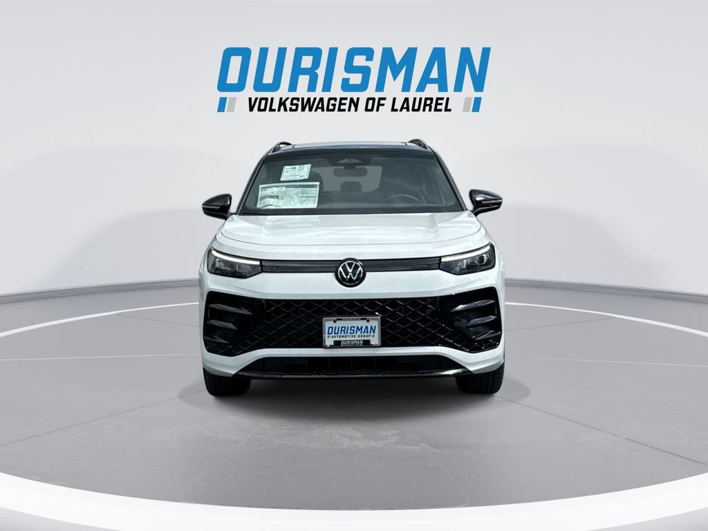 Used 2026 Volkswagen Tiguan SE R-Line AWD/4WD image 3