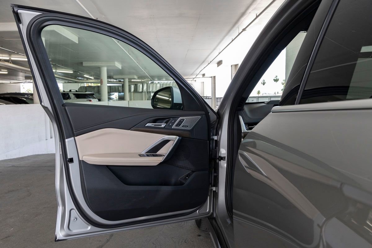 Used 2023 BMW X1 xDrive28i w/ Premium Package AWD/4WD image 12