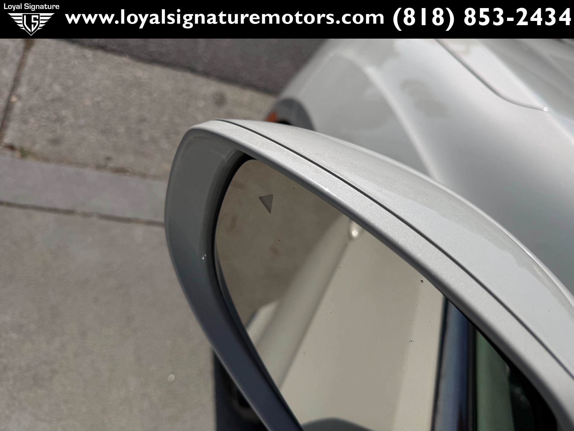 Used 2017 Chrysler Pacifica Touring-L w/ Tire & Wheel Group FWD image 20