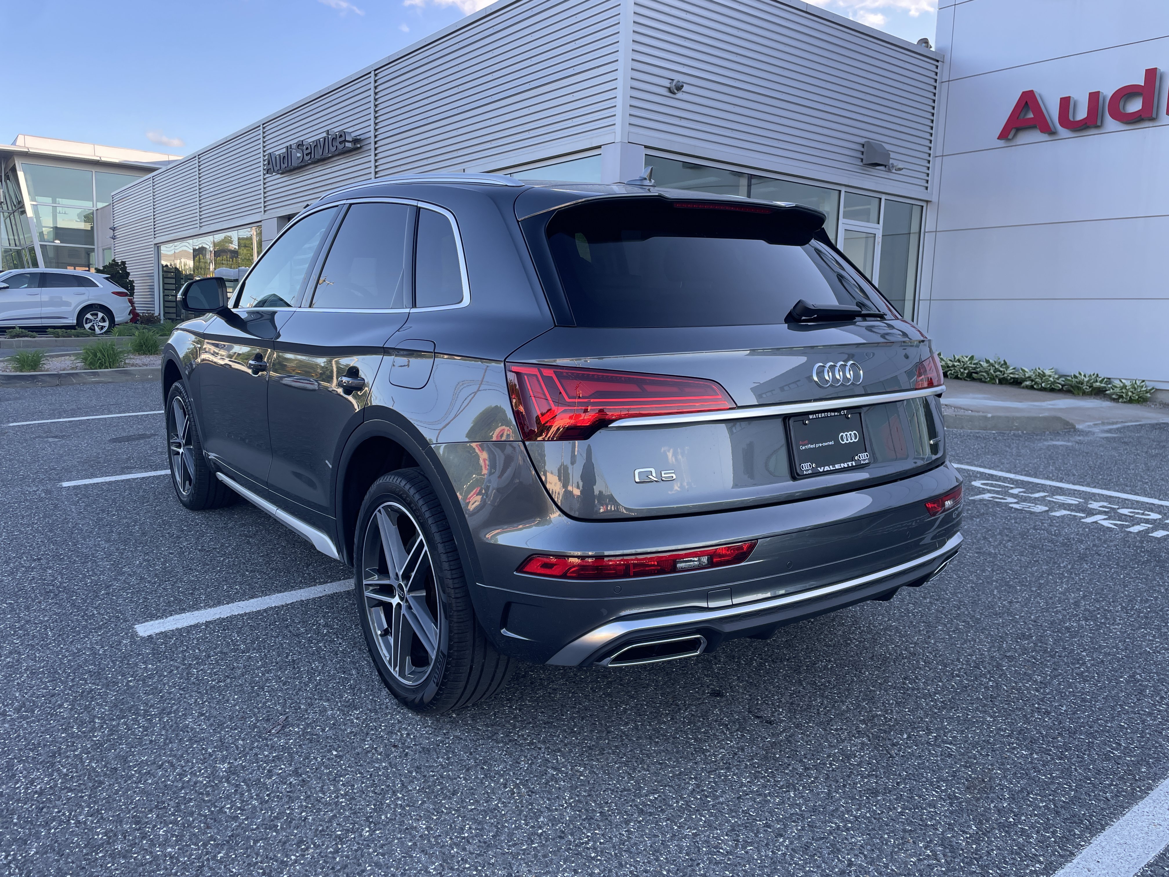 Certified 2024 Audi Q5 e Premium w/ Convenience Package AWD/4WD image 6