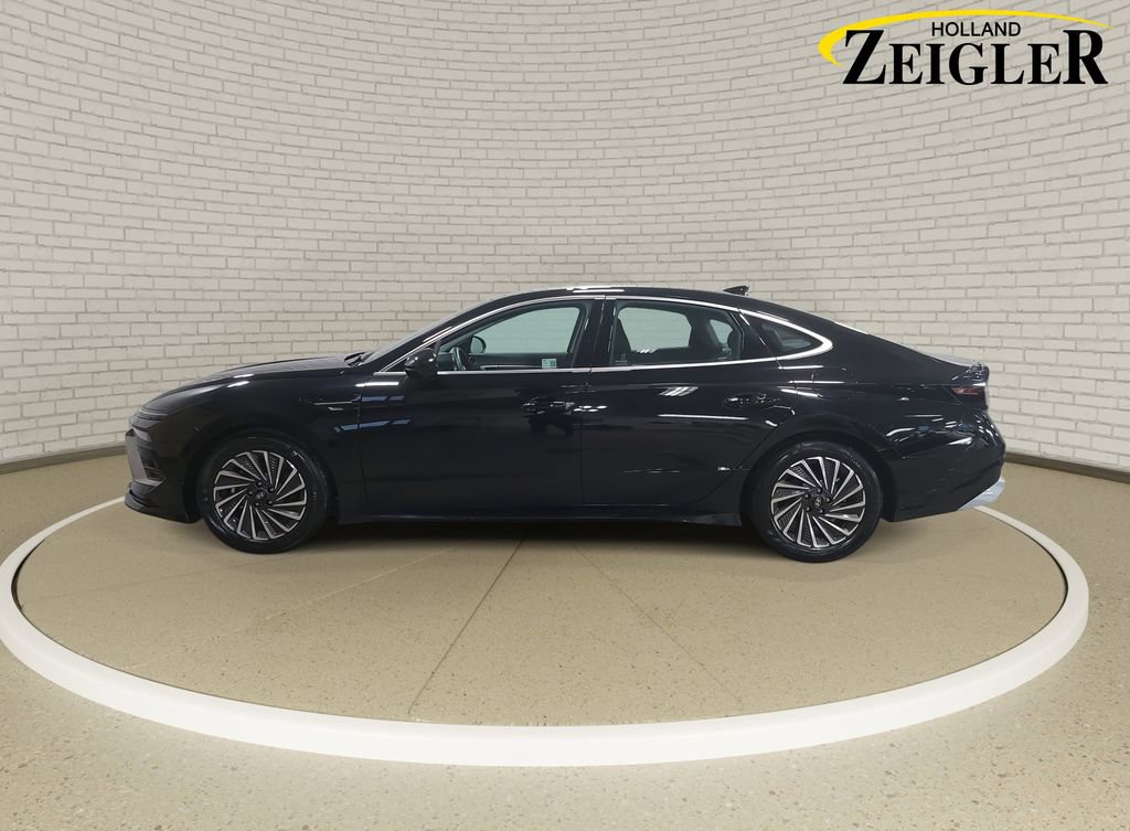 Used 2025 Hyundai Sonata Limited image 3