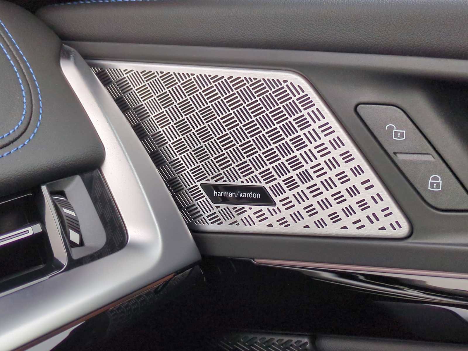 Used 2025 BMW X1 M35i w/ Premium Package image 32