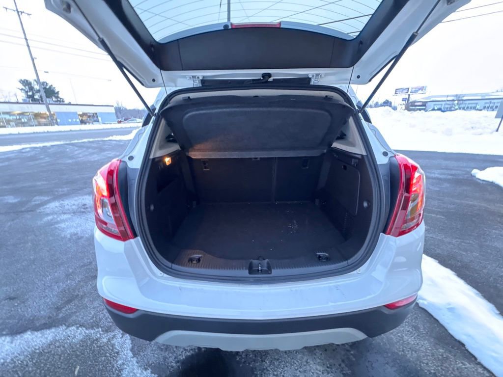 Used 2022 Buick Encore Preferred w/ Safety Package image 26