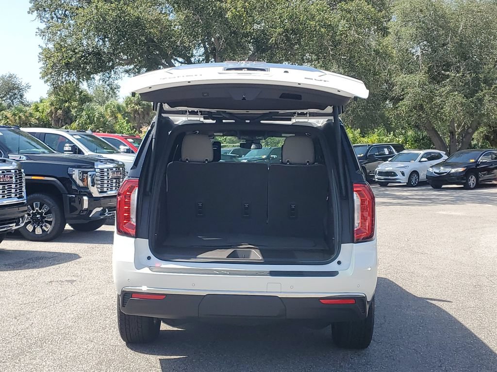 Certified 2023 GMC Yukon SLT w/ SLT Luxury Package RWD image 10