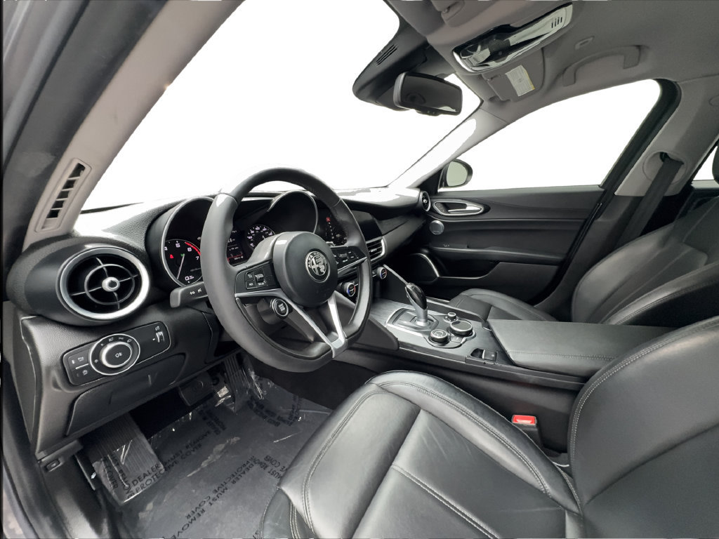 Used 2019 Alfa Romeo Giulia w/ Quick Order Package 22K Sport RWD image 20