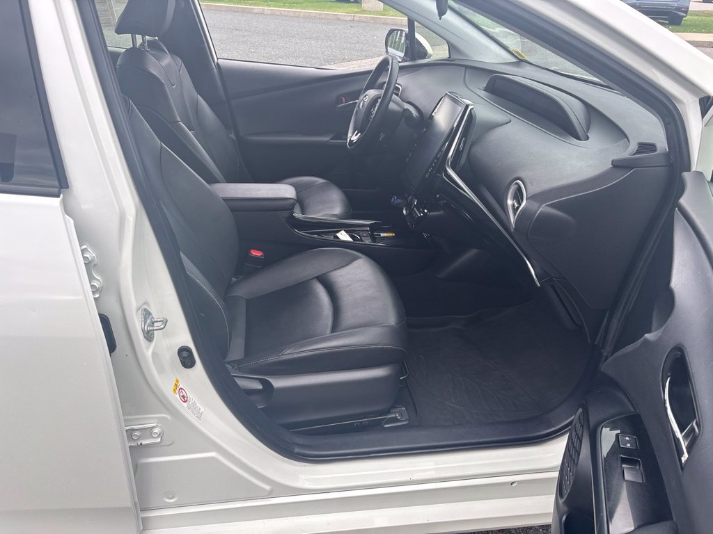 Used 2020 Toyota Prius Prime XLE FWD image 28