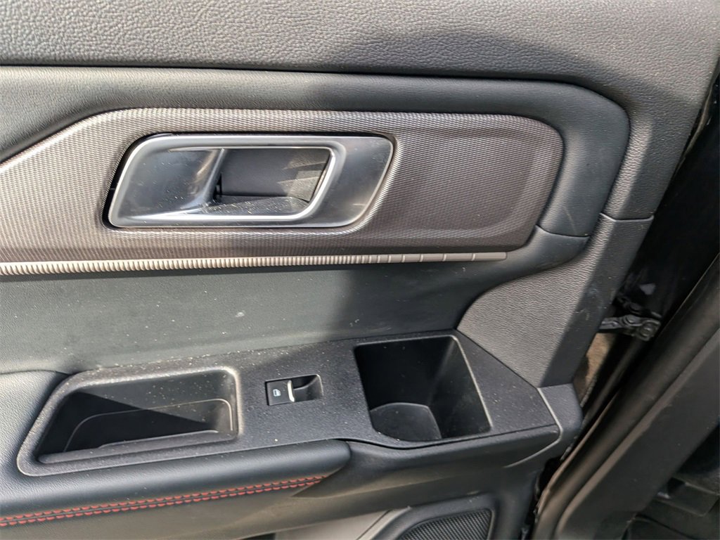 Used 2025 Ford Explorer ST-Line w/ ST-Line Street Pack image 24