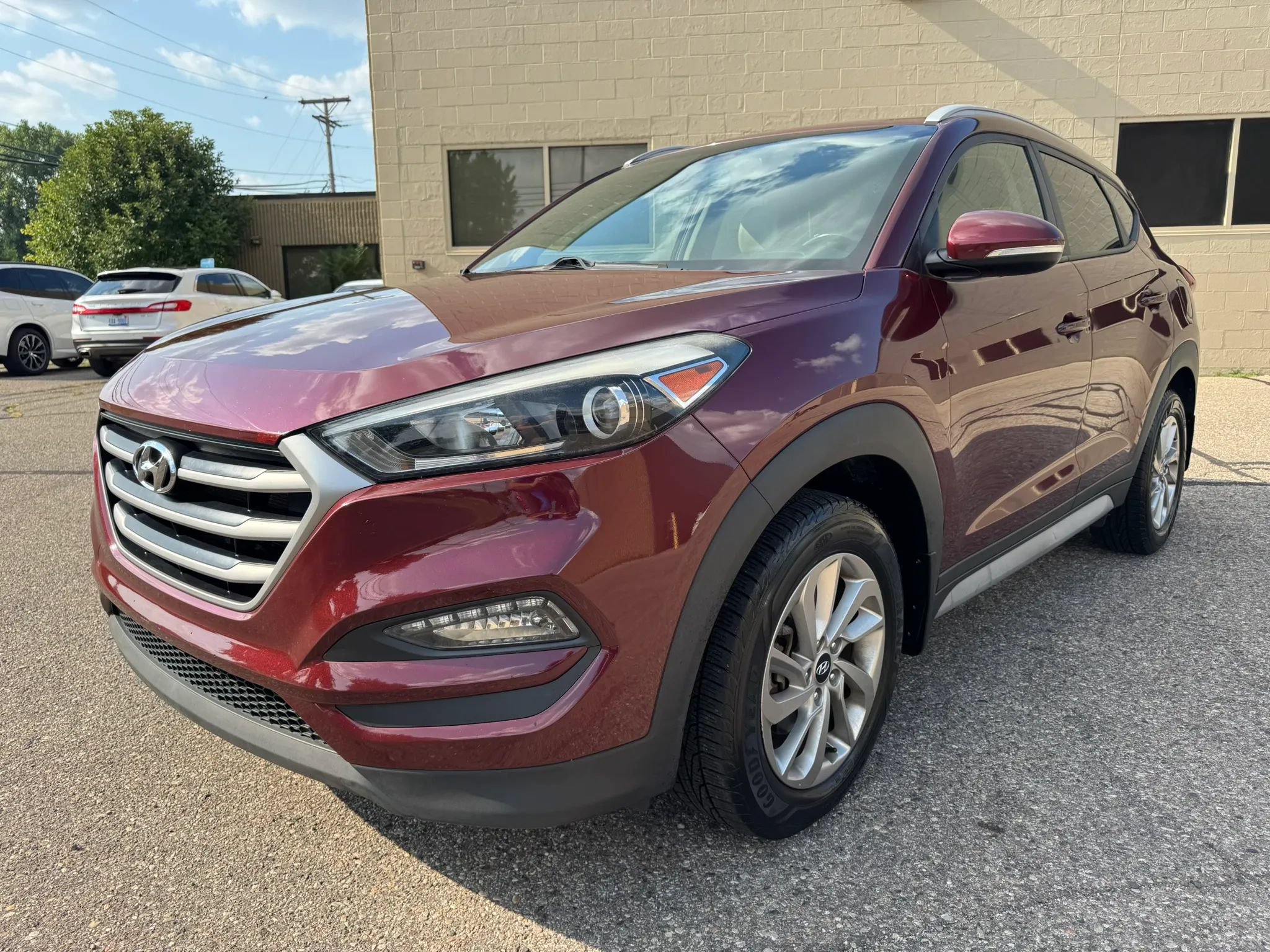 Used 2017 Hyundai Tucson SE Plus AWD/4WD image 3