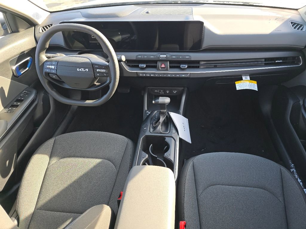 New 2025 Kia K4 LXS image 19