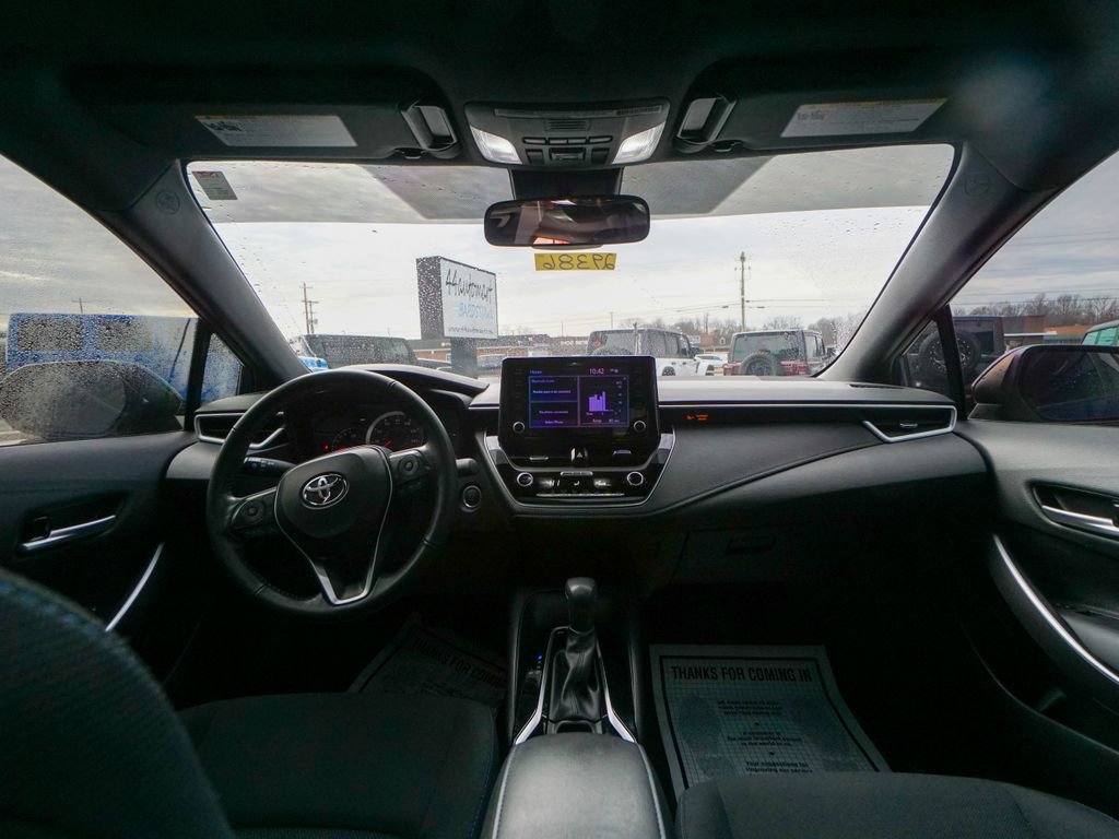 Used 2022 Toyota Corolla SE w/ SE Premium Package image 13
