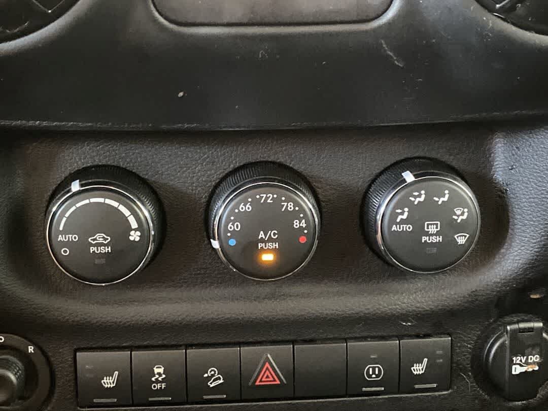 Used 2018 Jeep Wrangler Unlimited Rubicon AWD/4WD image 19