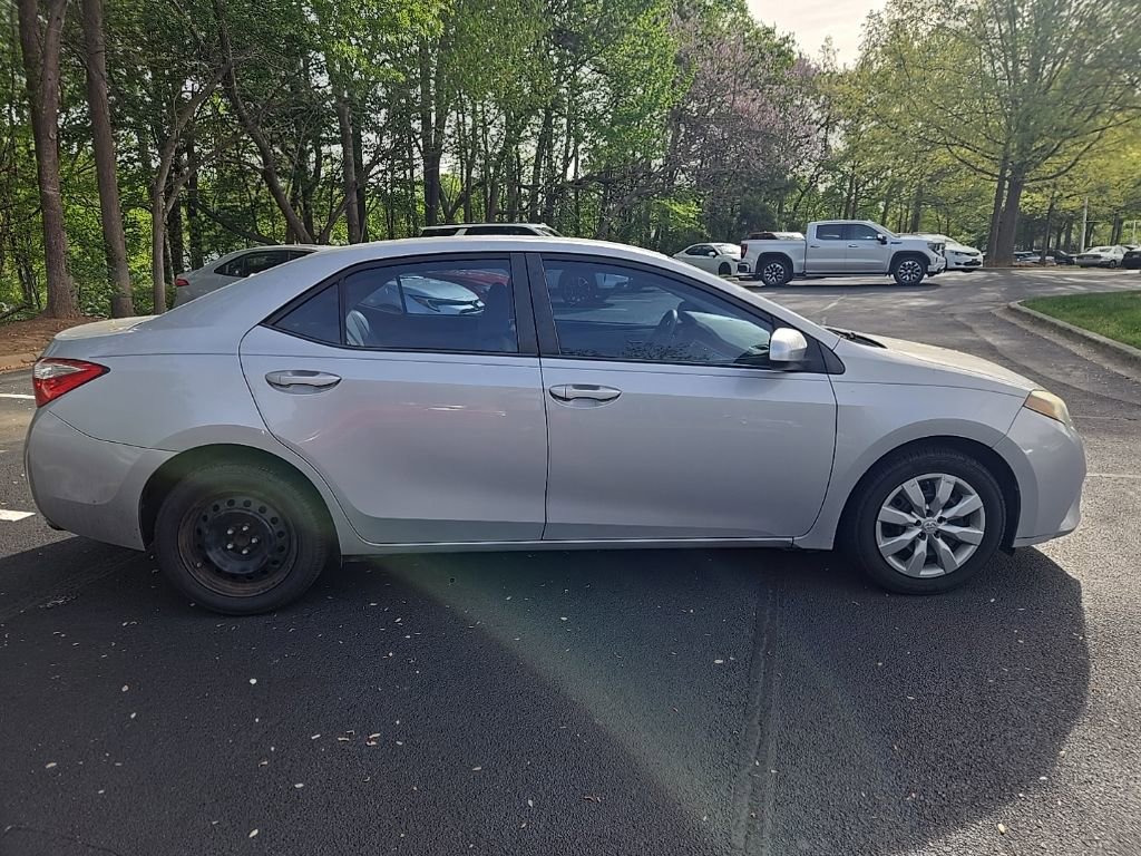 Used 2015 Toyota Corolla LE image 10