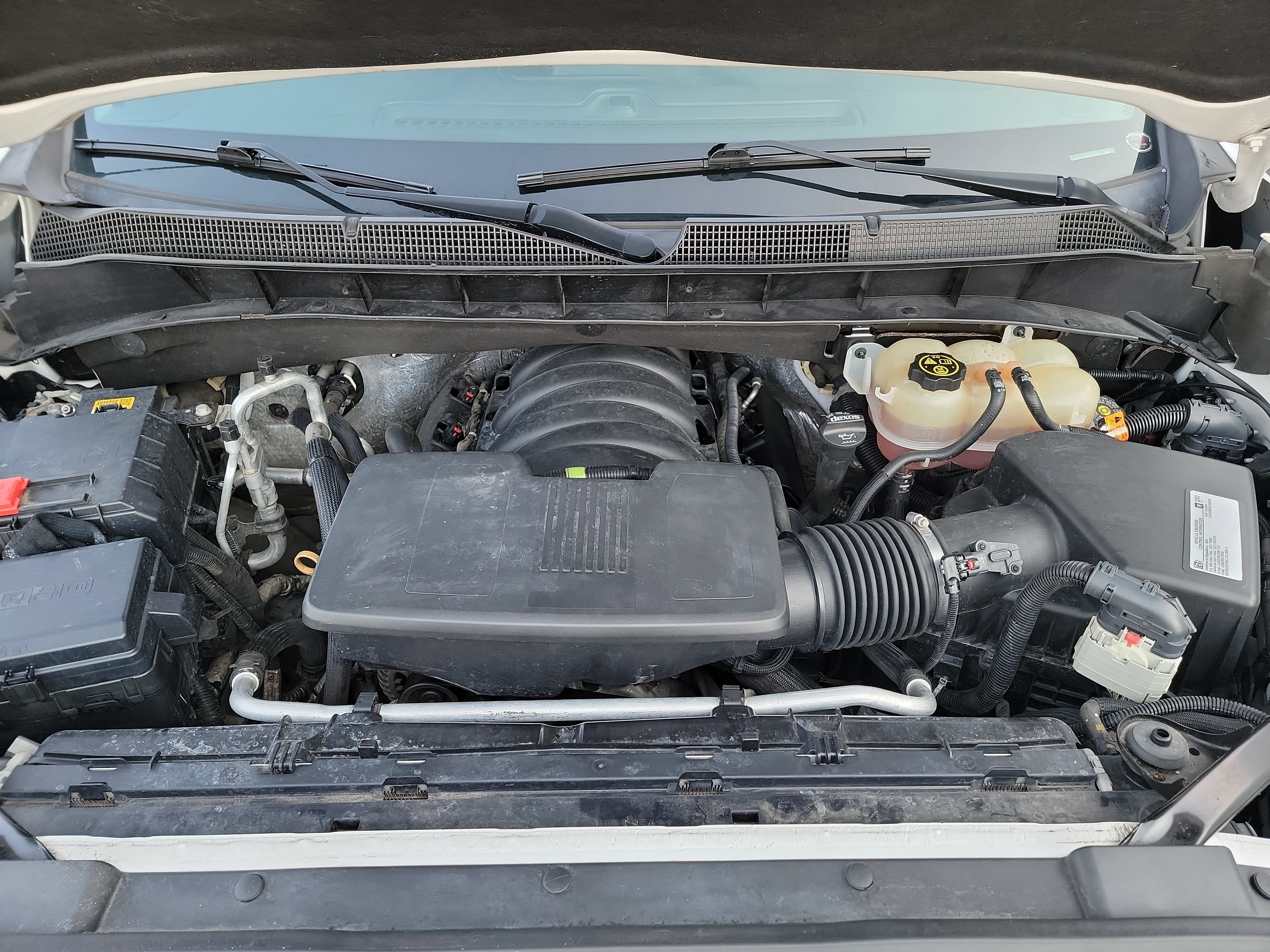 Used 2020 Chevrolet Silverado 1500 LT AWD/4WD image 24