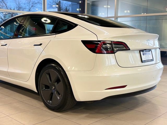 Used 2023 Tesla Model 3 Standard Range image 15