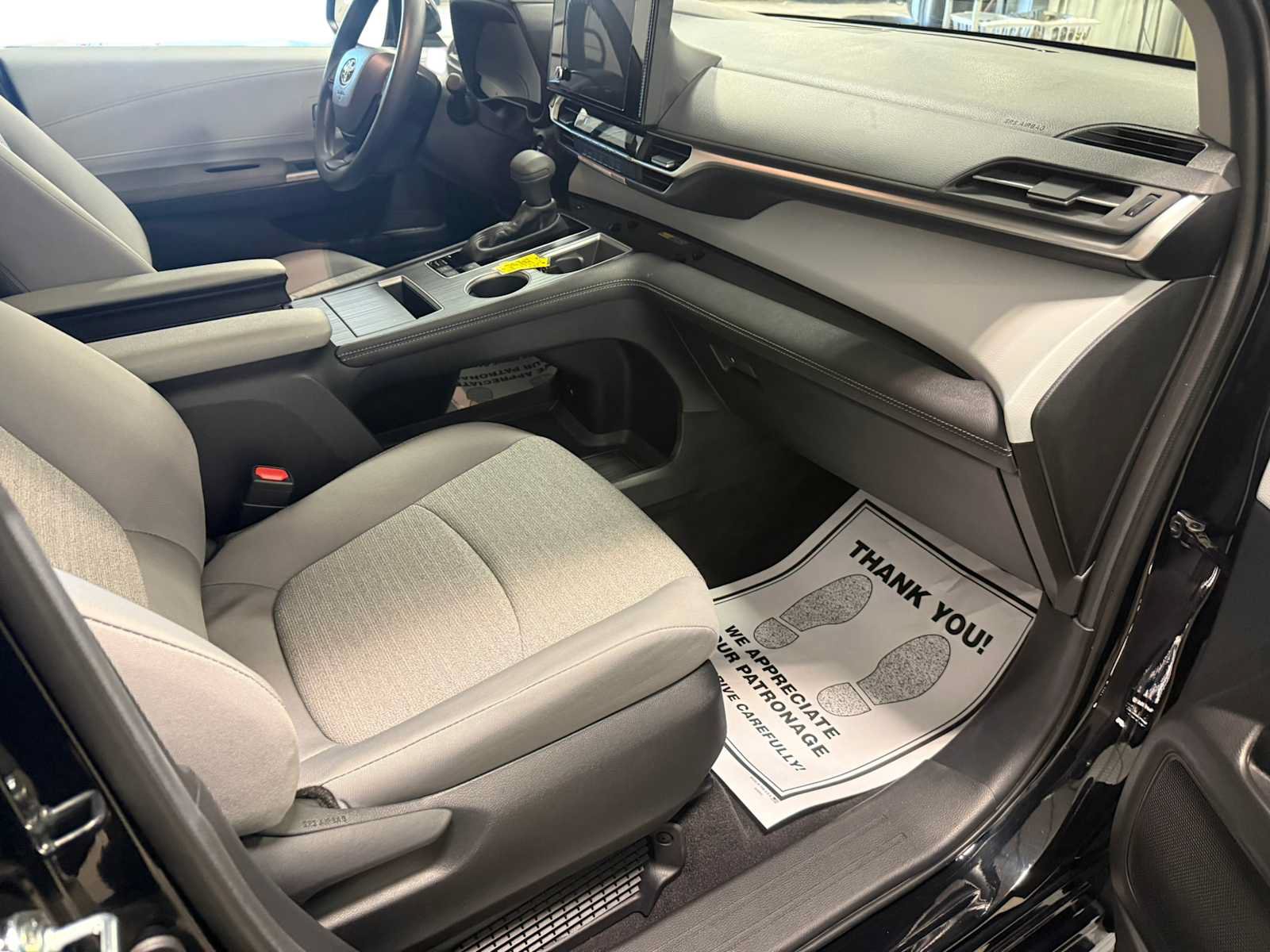 Certified 2026 Toyota Sienna LE AWD/4WD image 25