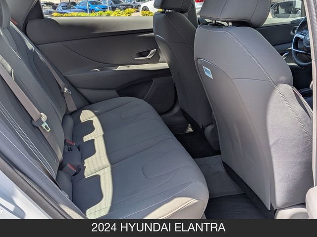 Used 2024 Hyundai Elantra SEL FWD image 25