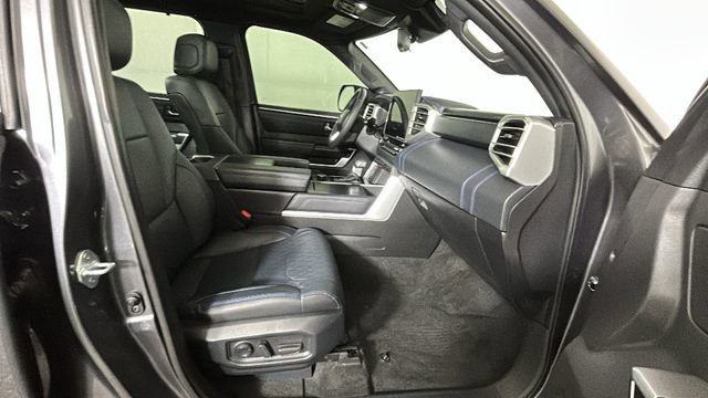 Used 2024 Toyota Tundra Platinum AWD/4WD image 30