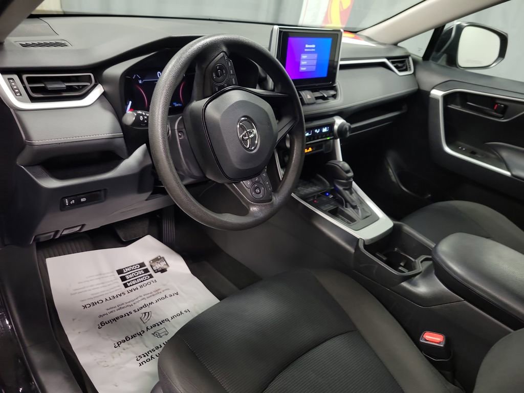 Used 2023 Toyota RAV4 LE FWD image 13