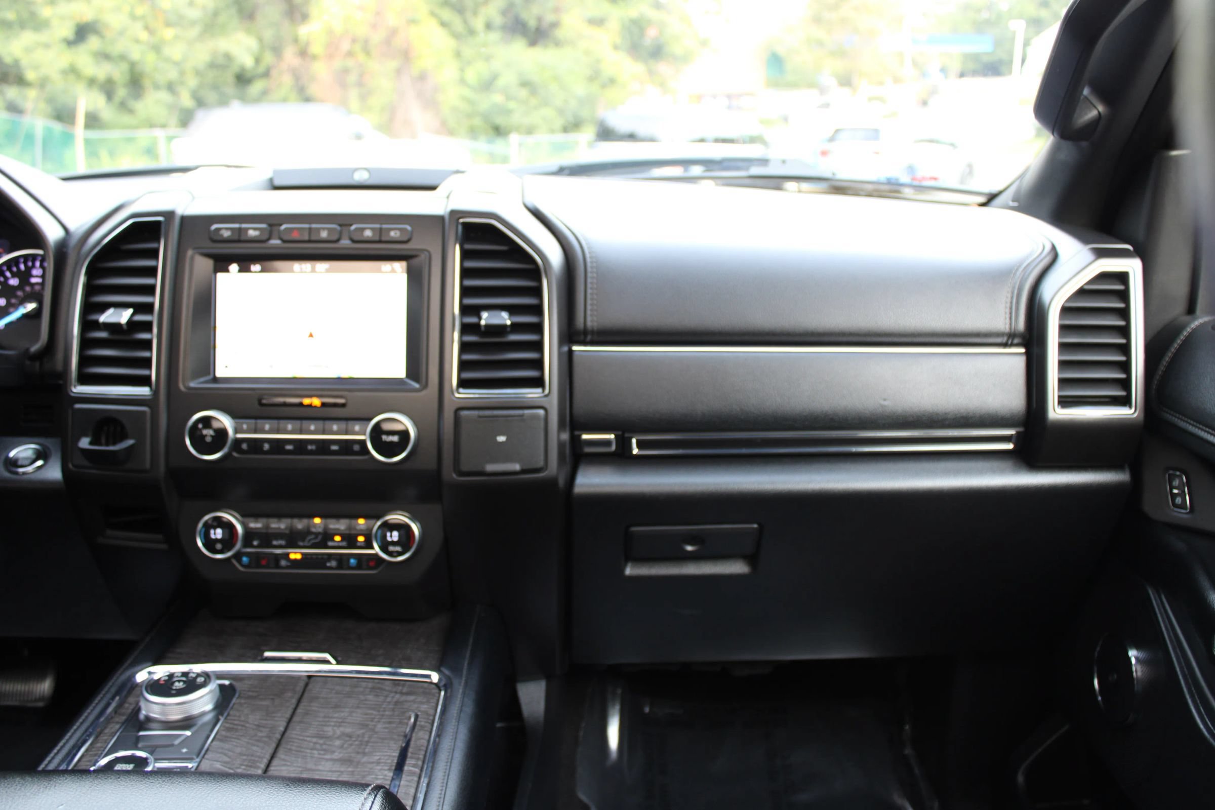 Used 2019 Ford Expedition Max Limited w/ Equipment Group 302A AWD/4WD image 16