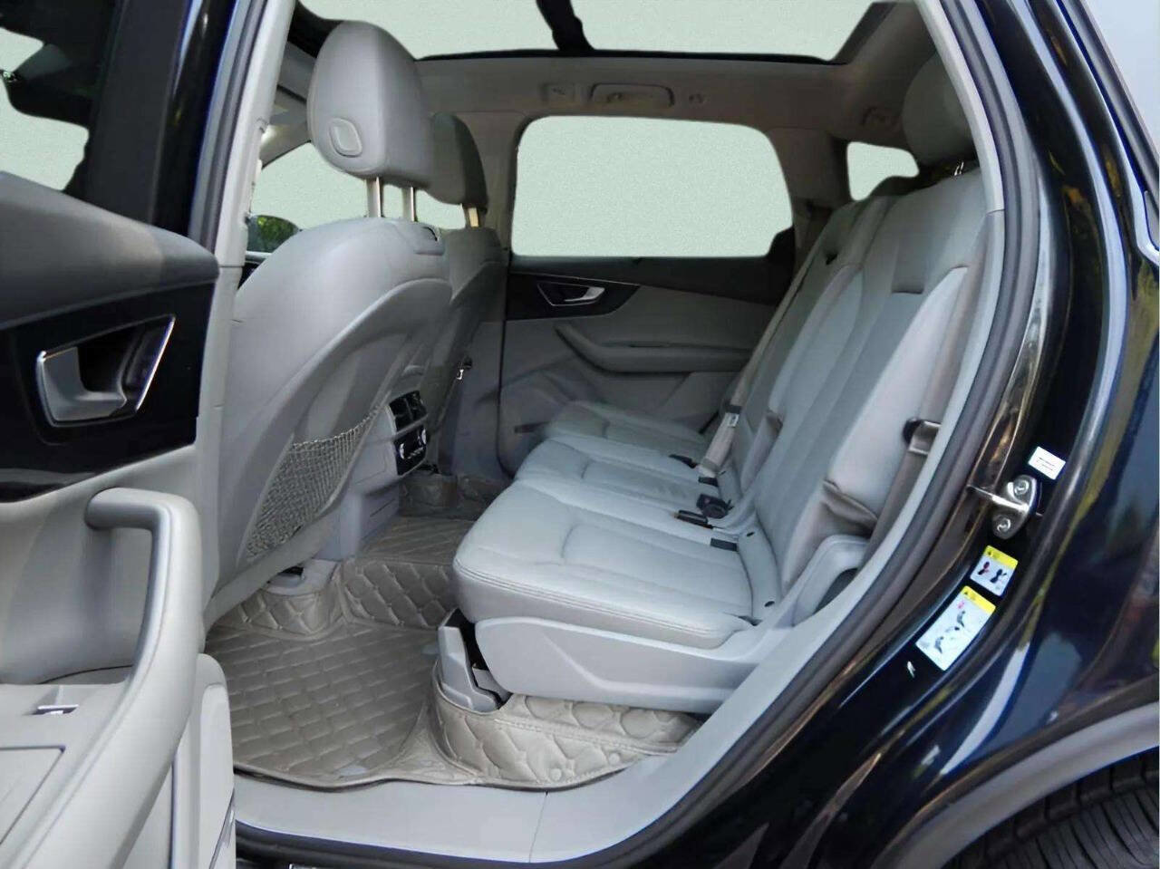 Used 2017 Audi Q7 3.0T Prestige image 49