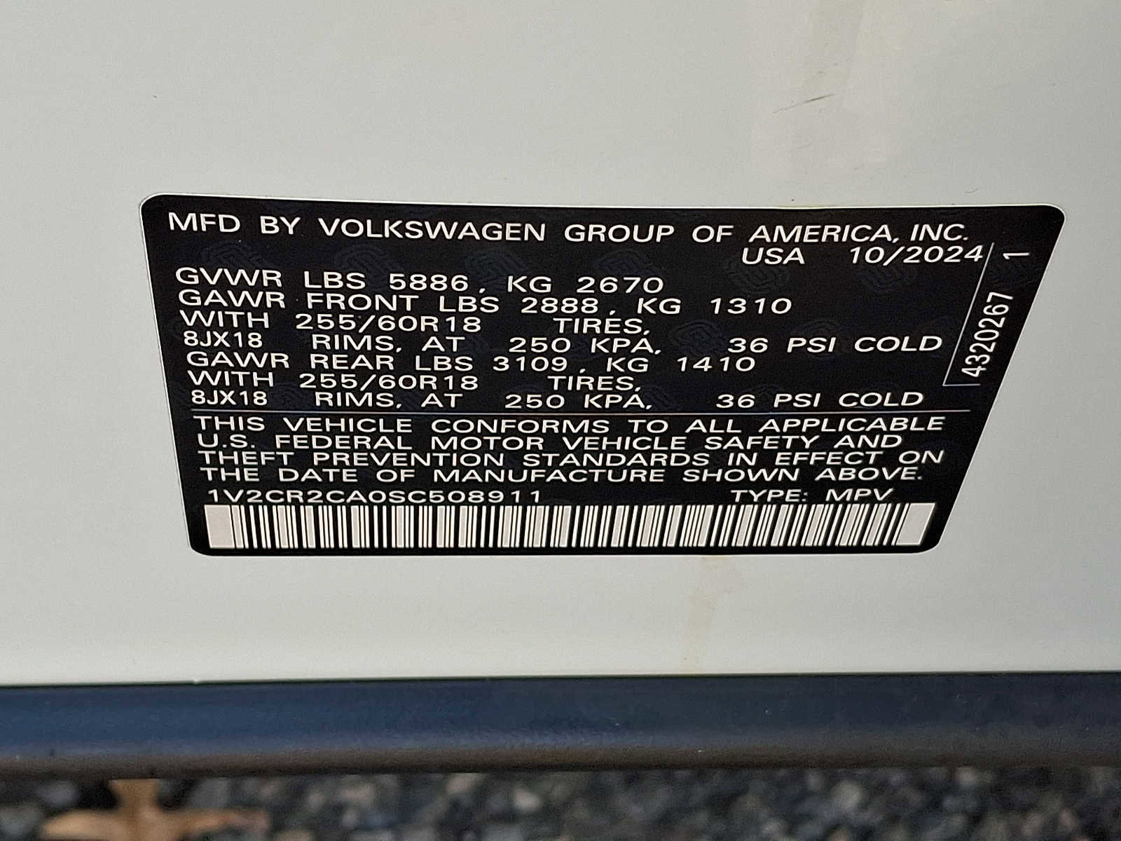 Used 2025 Volkswagen Atlas Peak Edition SE AWD/4WD image 25