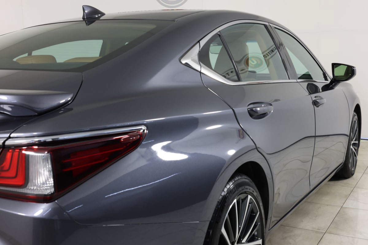 Used 2024 Lexus ES 350 w/ Premium Package FWD image 43