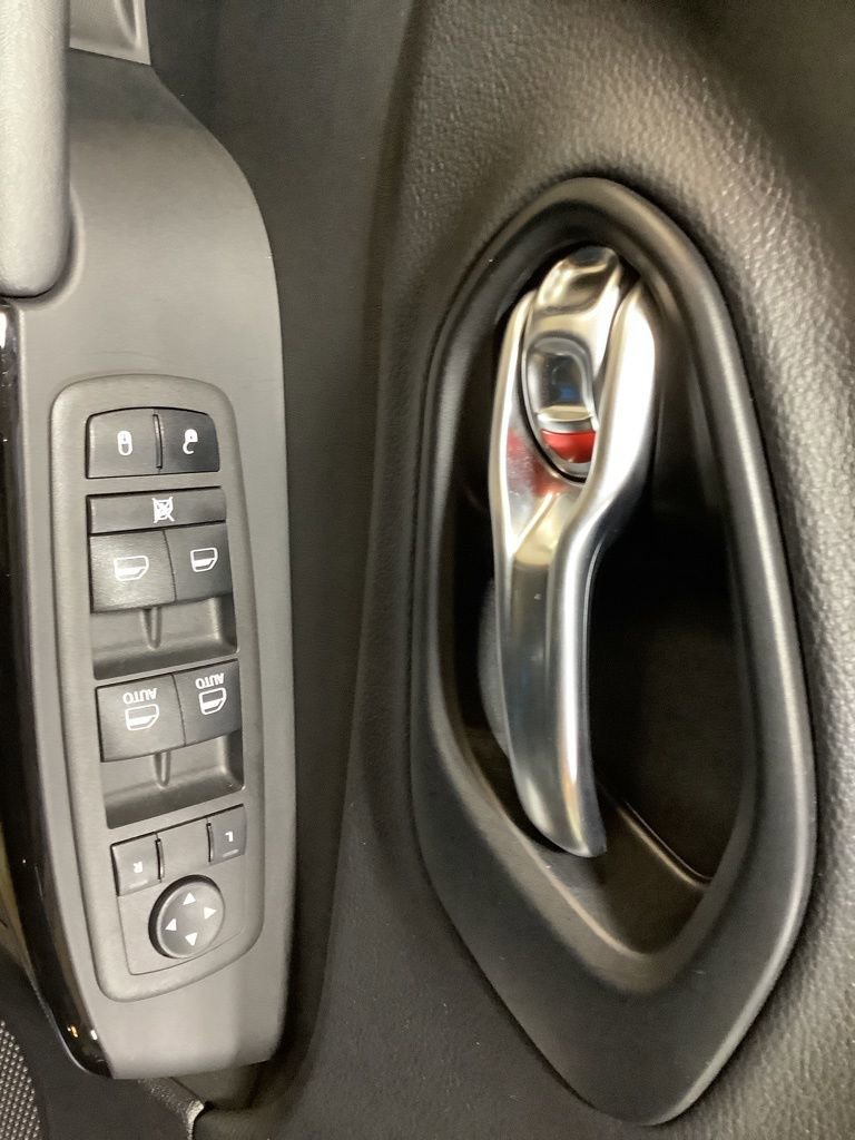 Used 2023 Jeep Cherokee Altitude Lux image 22