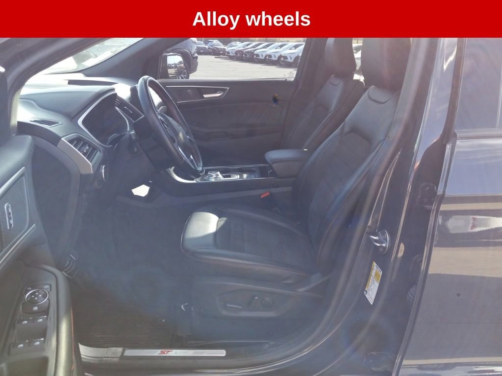 Used 2021 Ford Edge ST-Line w/ Cold Weather Package image 21