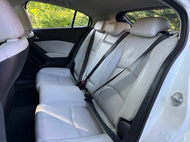 Used 2017 MAZDA MAZDA3 Grand Touring w/ Premium Equipment Package FWD image 38