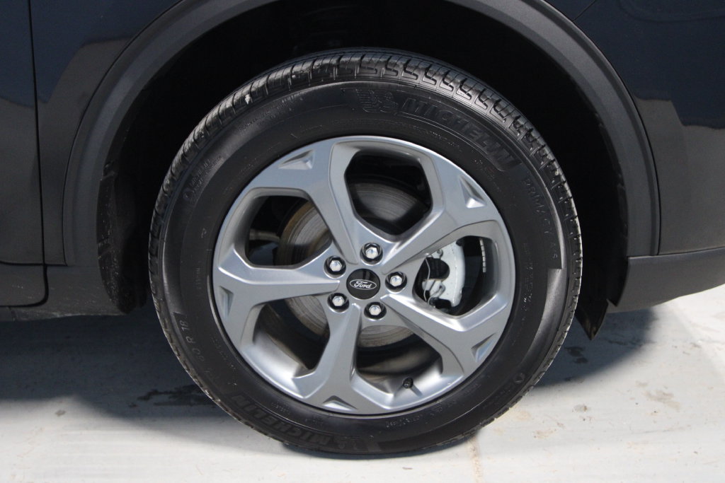 Used 2025 Ford Escape ST-Line Select AWD/4WD image 31