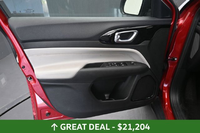 Used 2025 Jeep Compass Limited AWD/4WD image 19