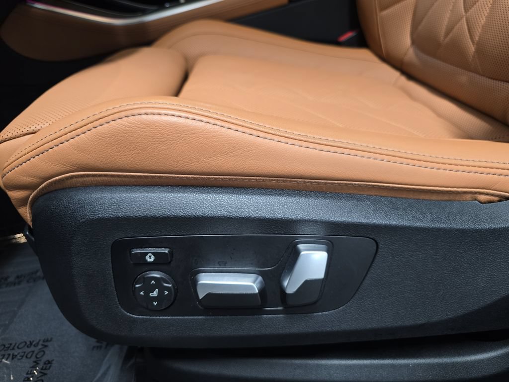 Certified 2024 BMW X5 xDrive50e w/ M Sport Package AWD/4WD image 25