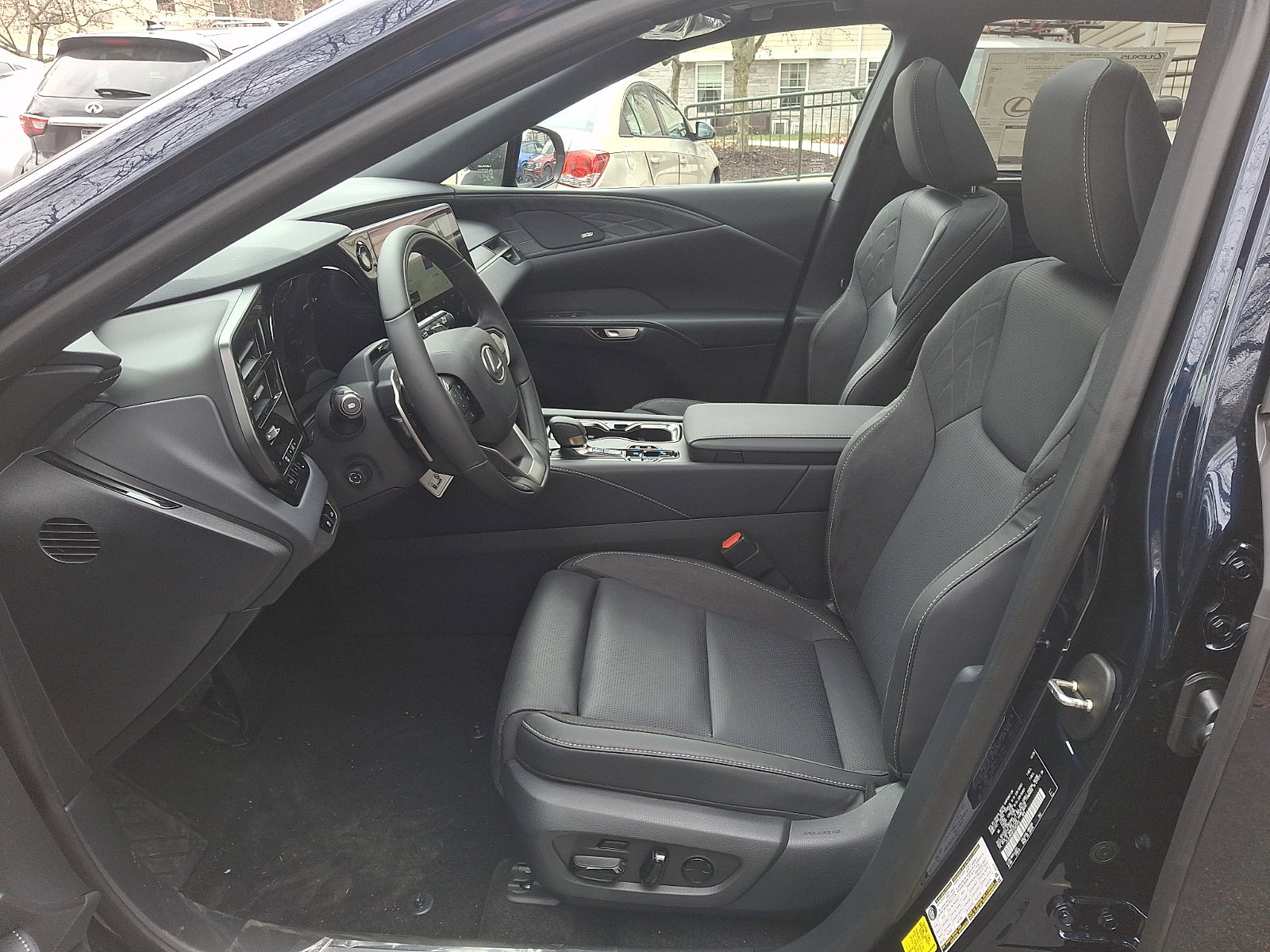 Certified 2026 Lexus RX 450h AWD w/ Convenience Package image 9