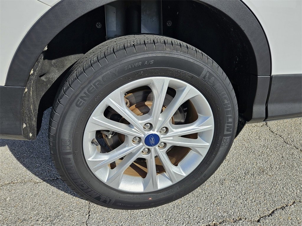 Used 2019 Ford Escape SE image 39