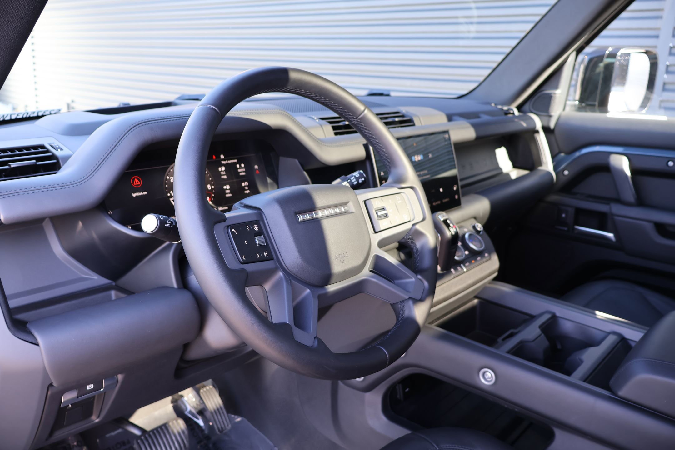 Used 2025 Land Rover Defender 110 S image 12