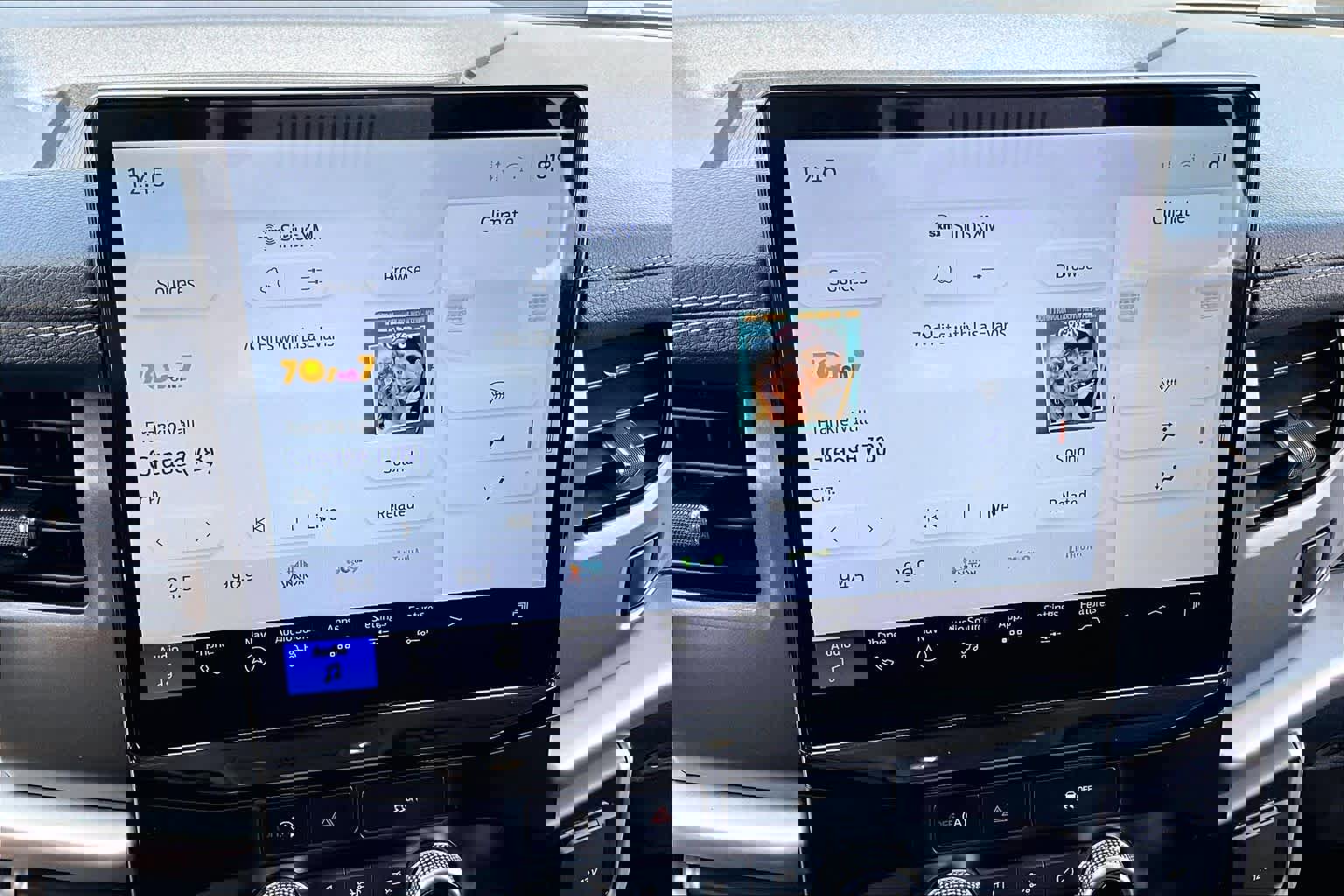 Used 2024 Ford Expedition XLT image 31