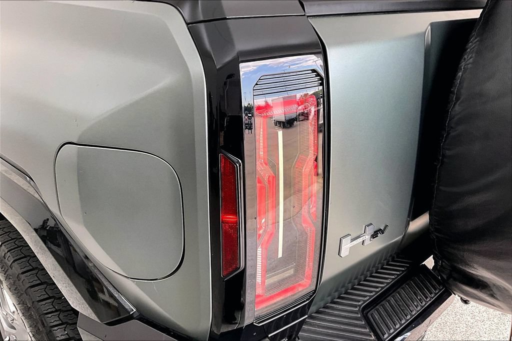 Used 2024 GMC Hummer EV 3X AWD/4WD image 38
